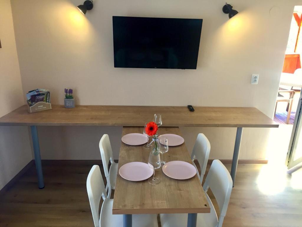 Apartments Friendly Family In The City Center Budweis Exterior foto