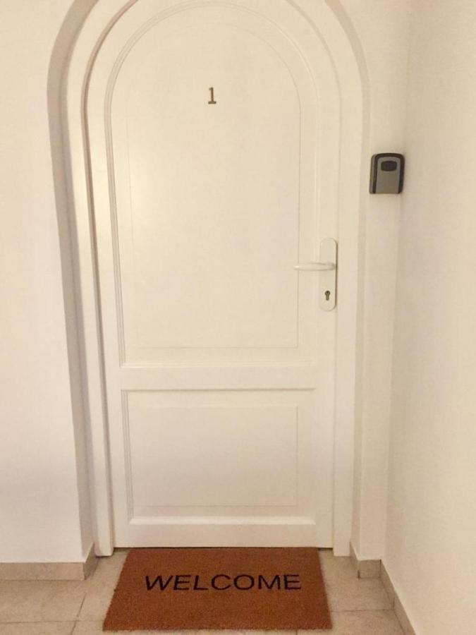 Apartments Friendly Family In The City Center Budweis Exterior foto