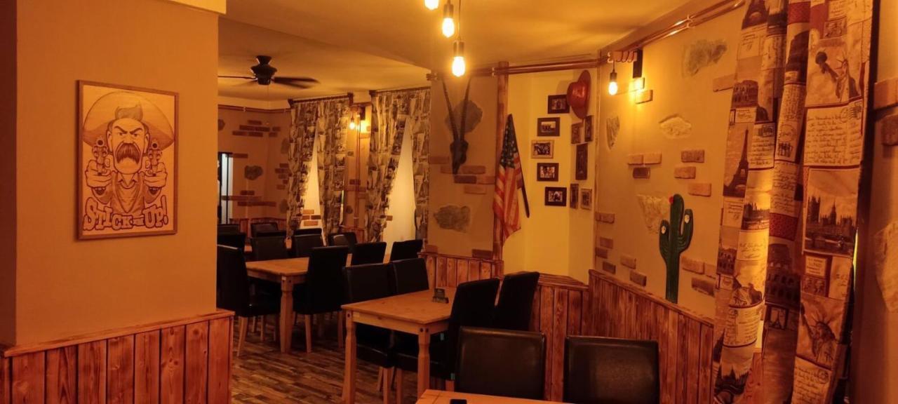 Apartments Friendly Family In The City Center Budweis Exterior foto
