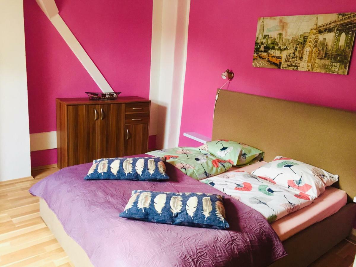 Apartments Friendly Family In The City Center Budweis Exterior foto